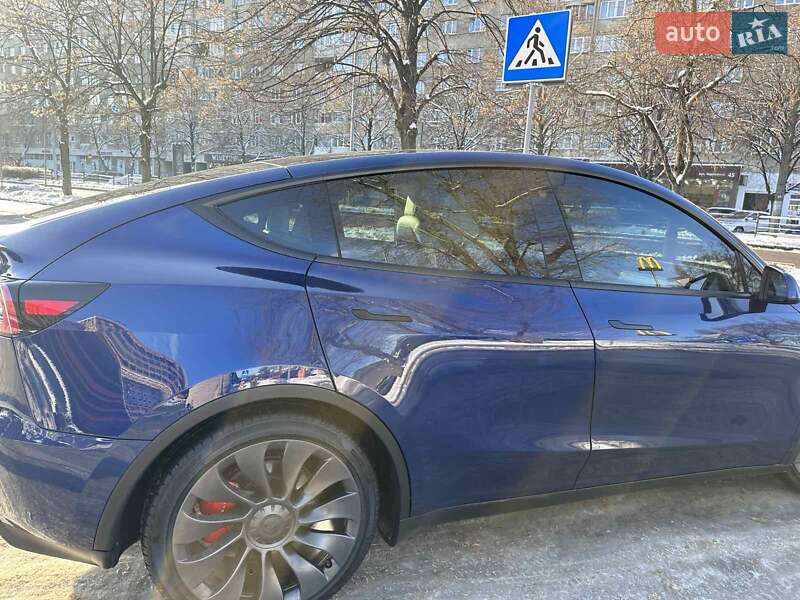 Внедорожник / Кроссовер Tesla Model Y 2022 в Львове