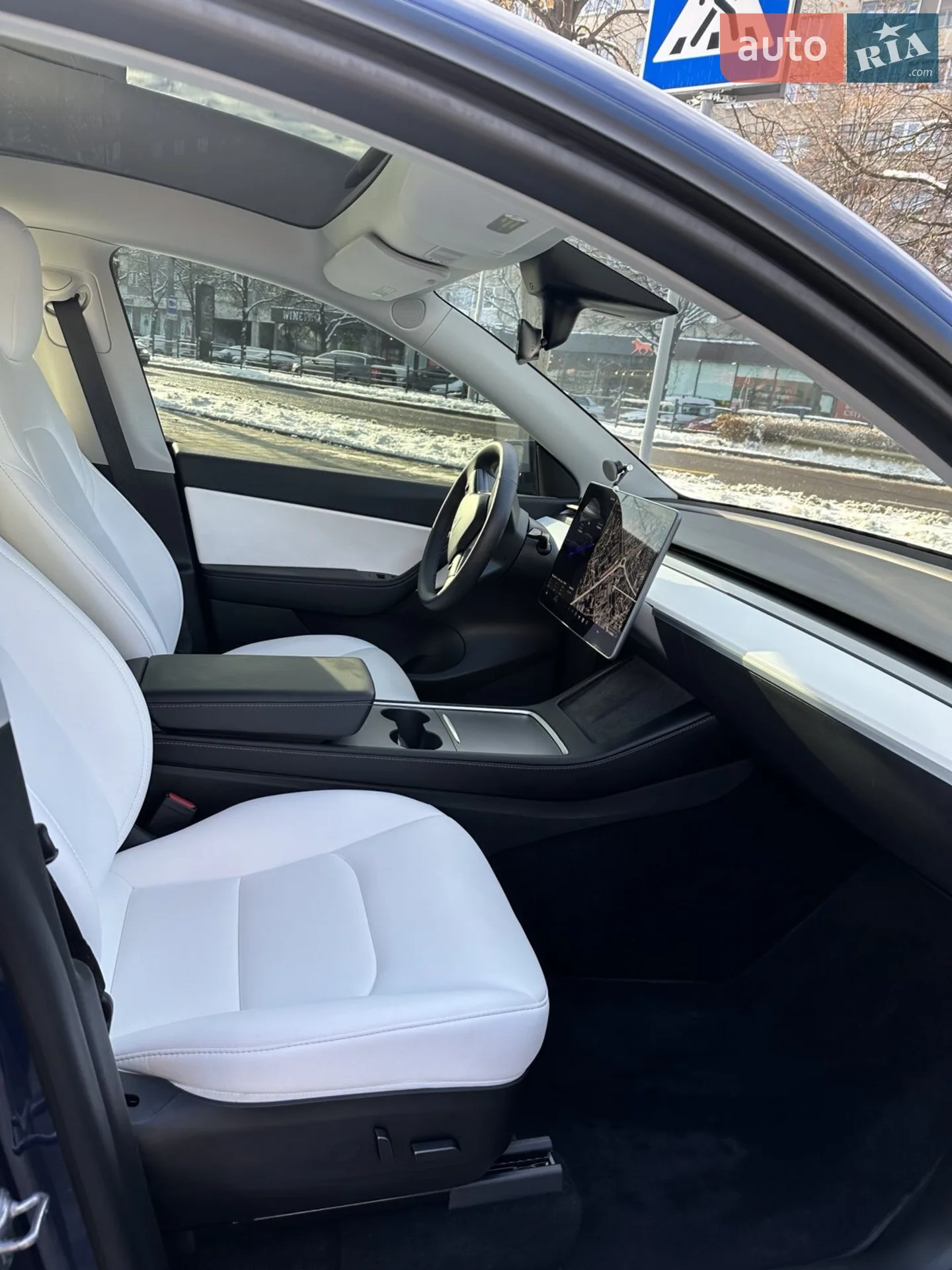 2022 Tesla Model Y - мініатюра 8