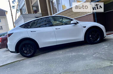 Позашляховик / Кросовер Tesla Model Y 2020 в Києві