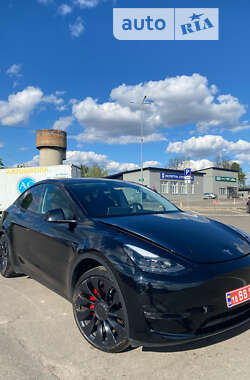 Внедорожник / Кроссовер Tesla Model Y 2023 в Ровно