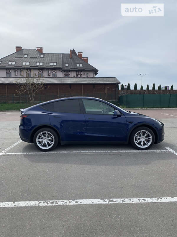 Внедорожник / Кроссовер Tesla Model Y 2022 в Львове