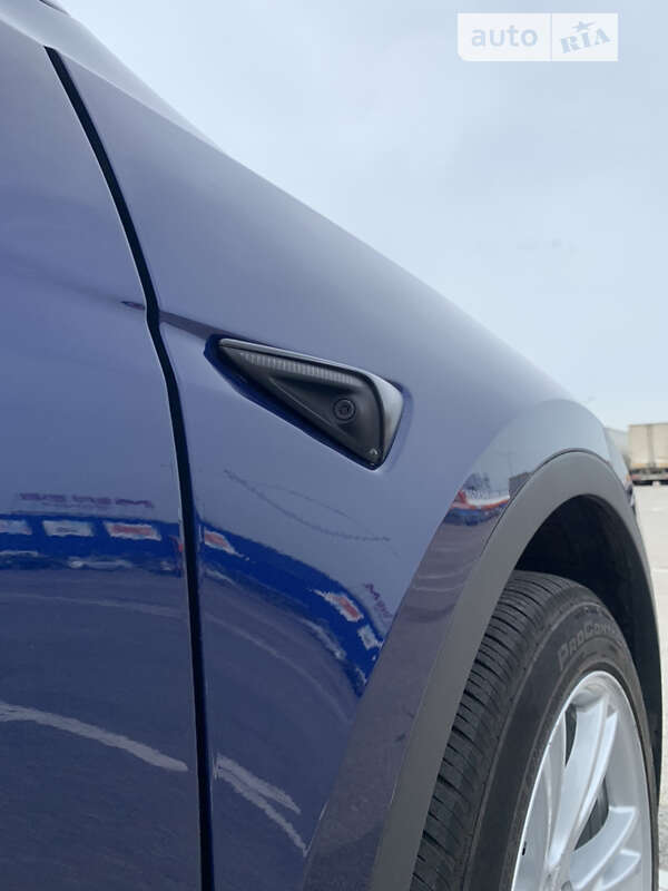 Внедорожник / Кроссовер Tesla Model Y 2022 в Львове