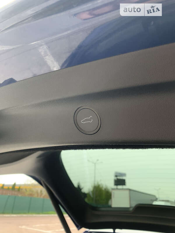 Внедорожник / Кроссовер Tesla Model Y 2022 в Львове