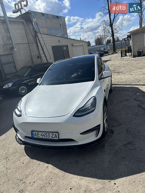 Позашляховик / Кросовер Tesla Model Y 2022 в Харкові