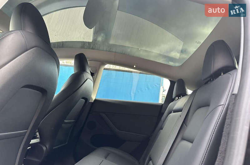 Внедорожник / Кроссовер Tesla Model Y 2021 в Тернополе