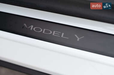 Внедорожник / Кроссовер Tesla Model Y 2023 в Днепре
