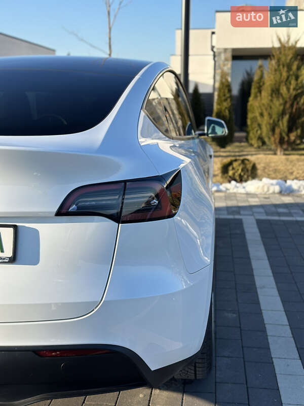 Внедорожник / Кроссовер Tesla Model Y 2022 в Мукачево
