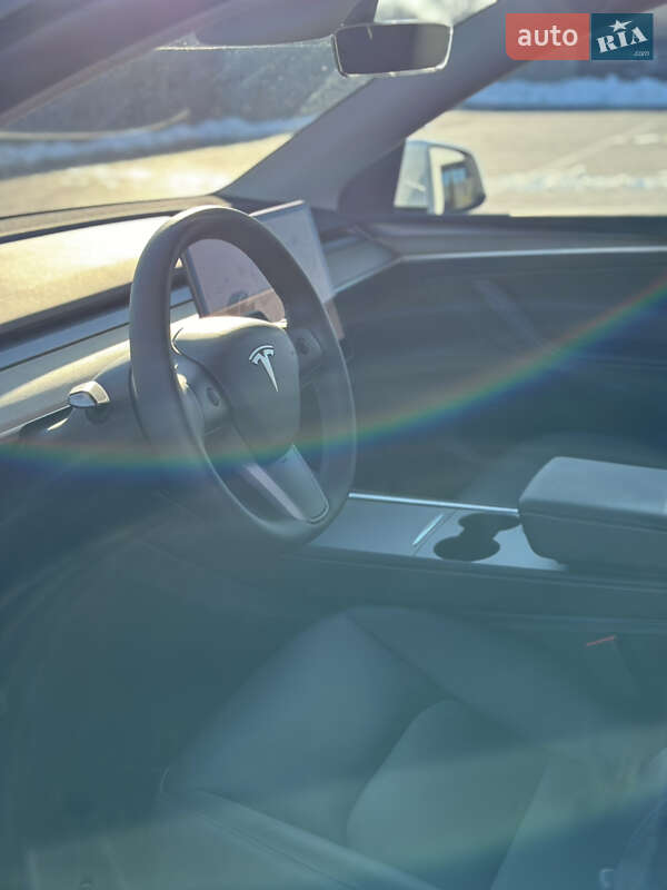 Внедорожник / Кроссовер Tesla Model Y 2022 в Мукачево