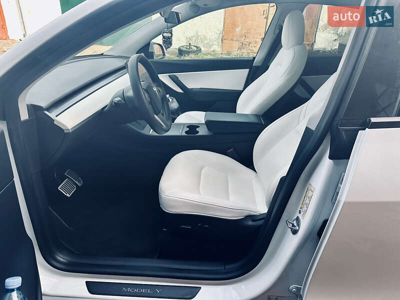 Внедорожник / Кроссовер Tesla Model Y 2021 в Хмельницком