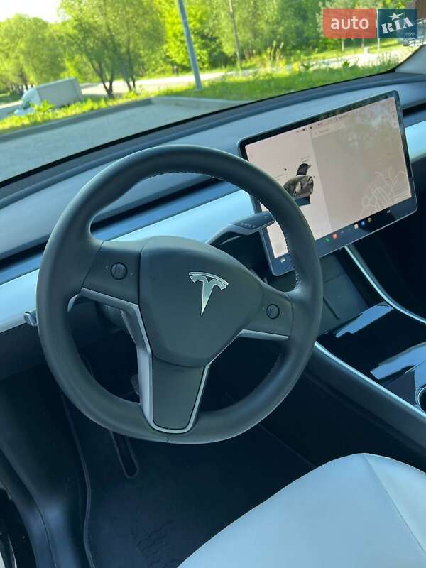 Позашляховик / Кросовер Tesla Model Y 2020 в Краматорську