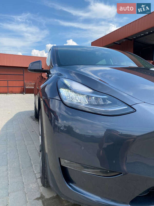 Внедорожник / Кроссовер Tesla Model Y 2021 в Косове