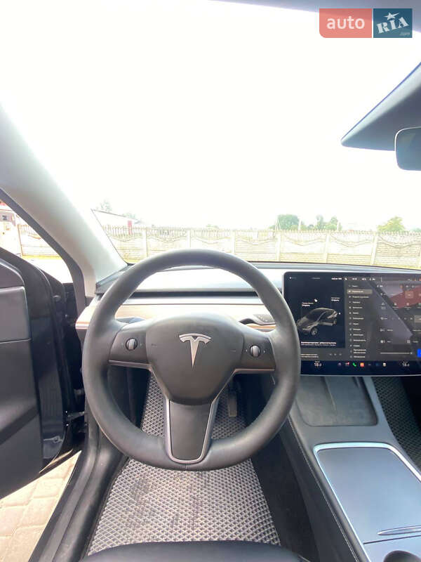 Внедорожник / Кроссовер Tesla Model Y 2021 в Косове