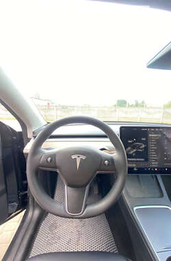 Позашляховик / Кросовер Tesla Model Y 2021 в Косові