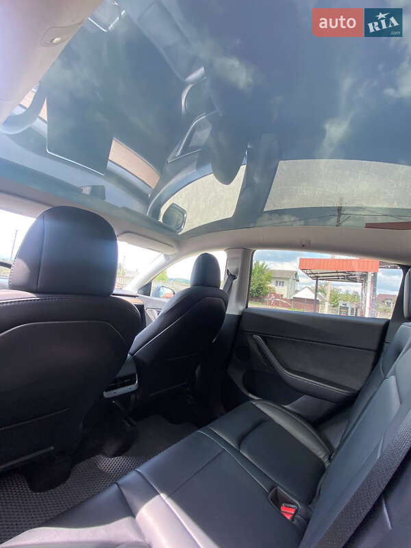 Внедорожник / Кроссовер Tesla Model Y 2021 в Косове