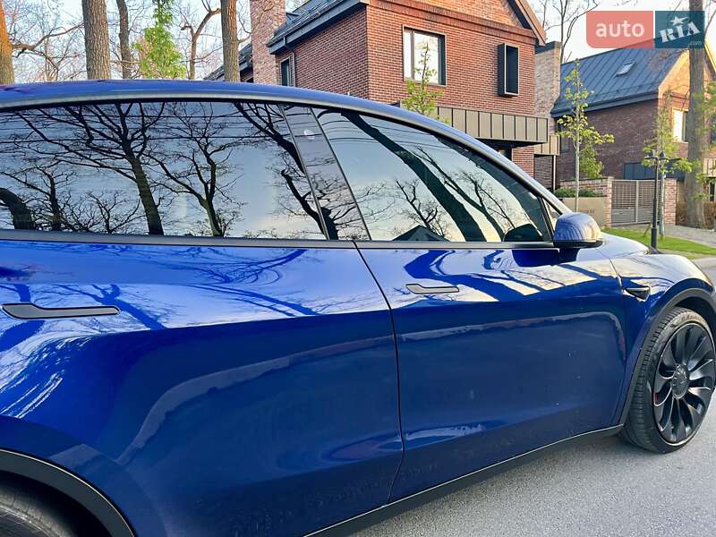 Позашляховик / Кросовер Tesla Model Y 2020 в Києві