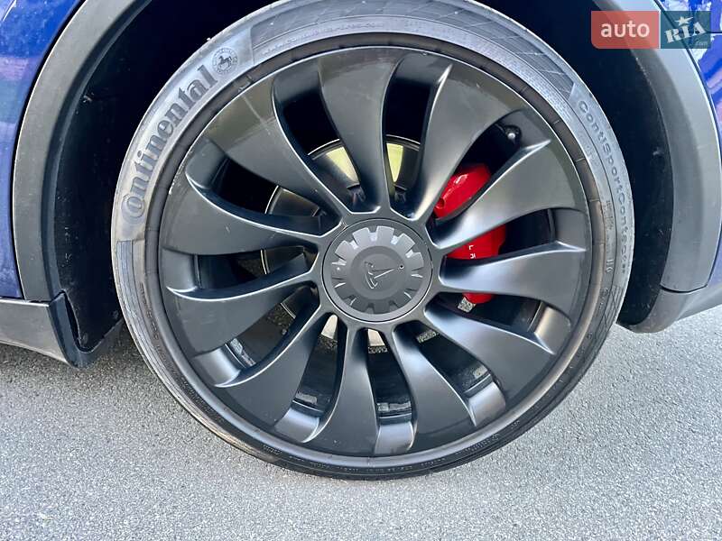 Позашляховик / Кросовер Tesla Model Y 2020 в Києві