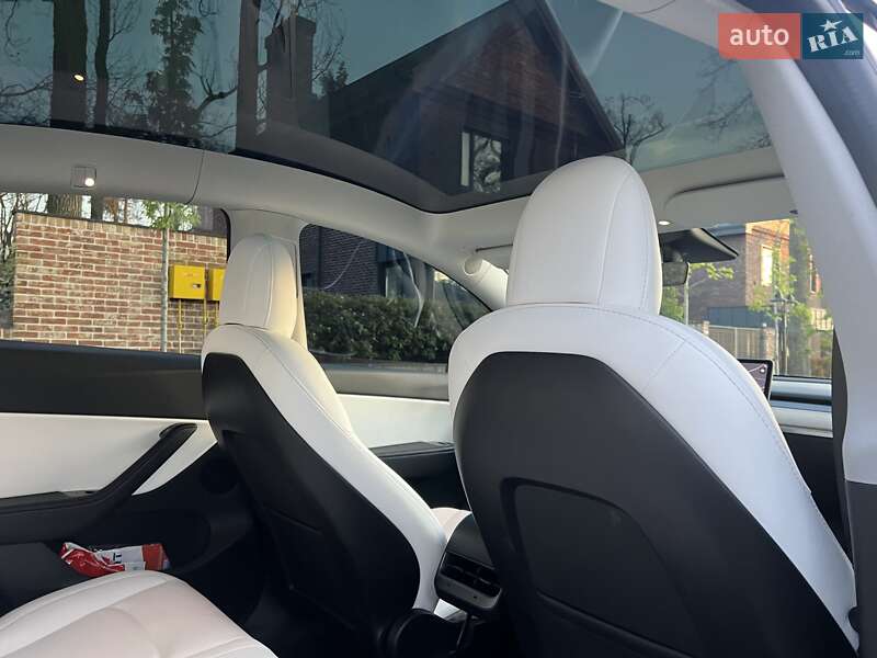 Позашляховик / Кросовер Tesla Model Y 2020 в Києві