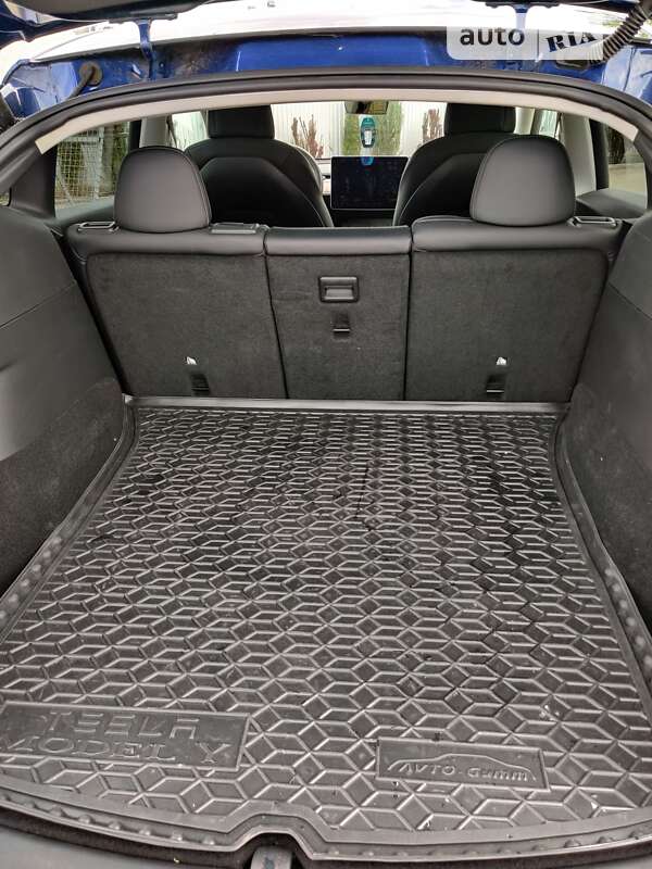 Внедорожник / Кроссовер Tesla Model Y 2022 в Черновцах