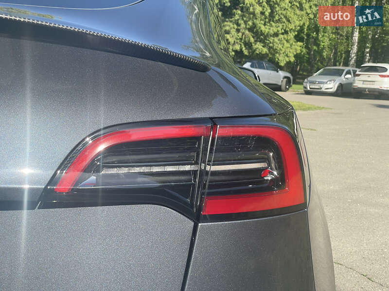 Внедорожник / Кроссовер Tesla Model Y 2022 в Киеве