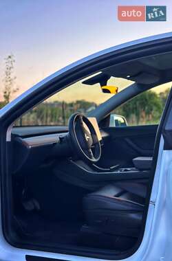 Внедорожник / Кроссовер Tesla Model Y 2020 в 