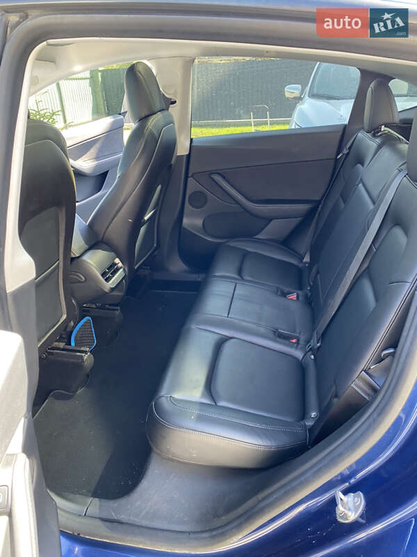 Позашляховик / Кросовер Tesla Model Y 2021 в Києві