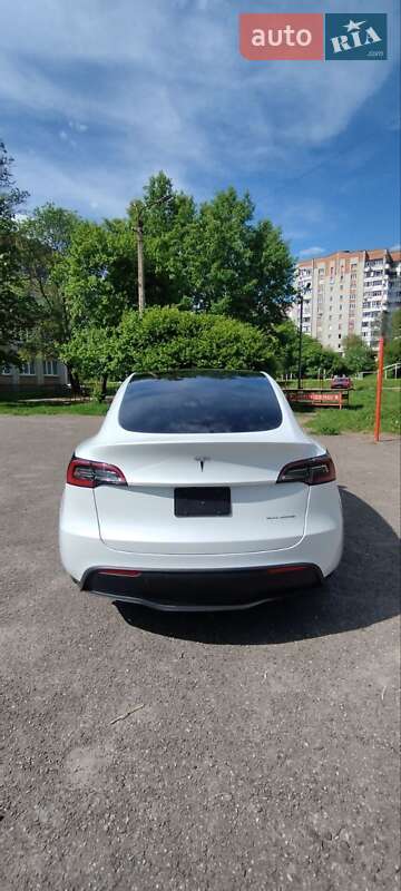 Внедорожник / Кроссовер Tesla Model Y 2023 в Львове
