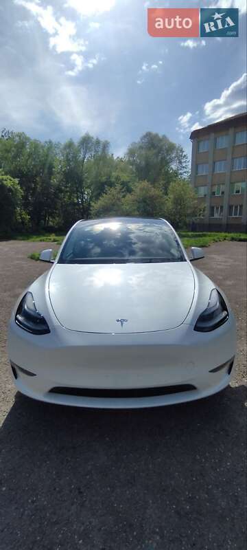 Внедорожник / Кроссовер Tesla Model Y 2023 в Львове
