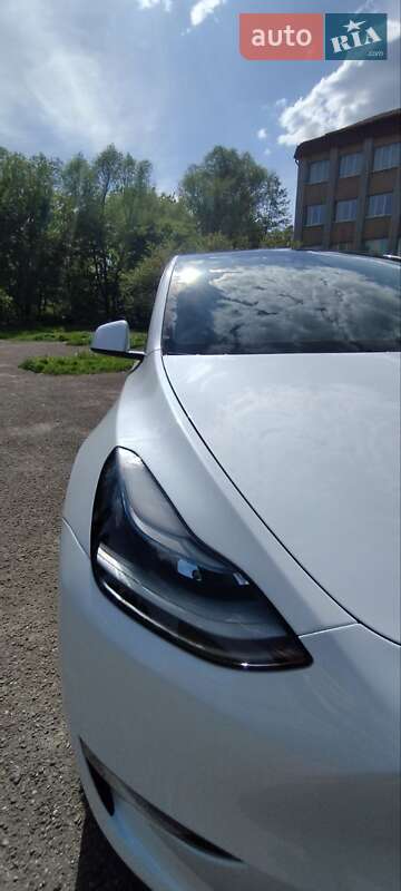 Внедорожник / Кроссовер Tesla Model Y 2023 в Львове