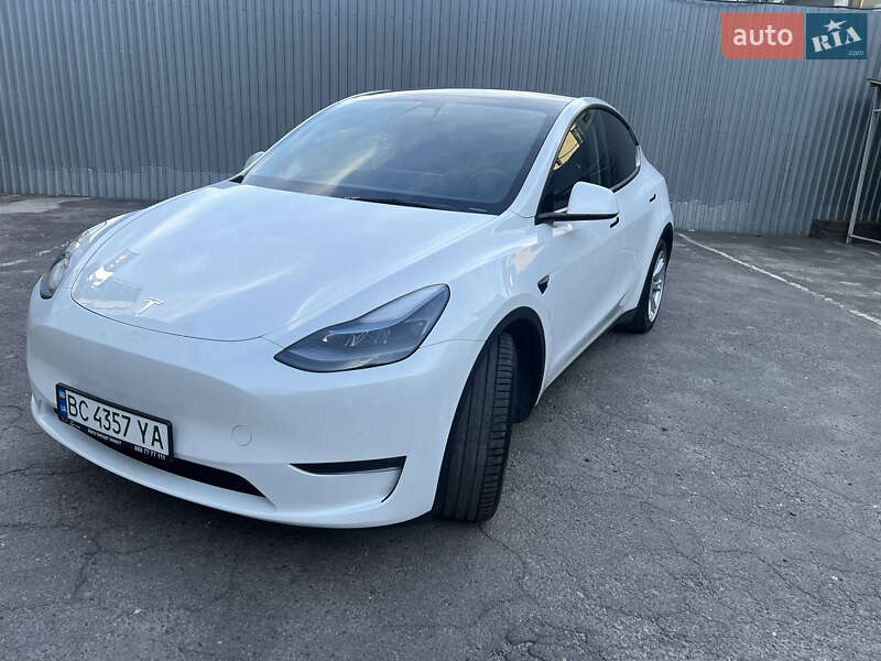Внедорожник / Кроссовер Tesla Model Y 2022 в Львове