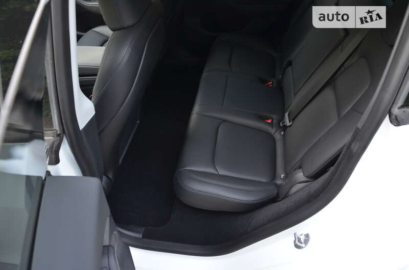 Позашляховик / Кросовер Tesla Model Y 2022 в Черкасах фото 11 Позашляховик / Кросовер Tesla Model Y 2022 в Черкасах