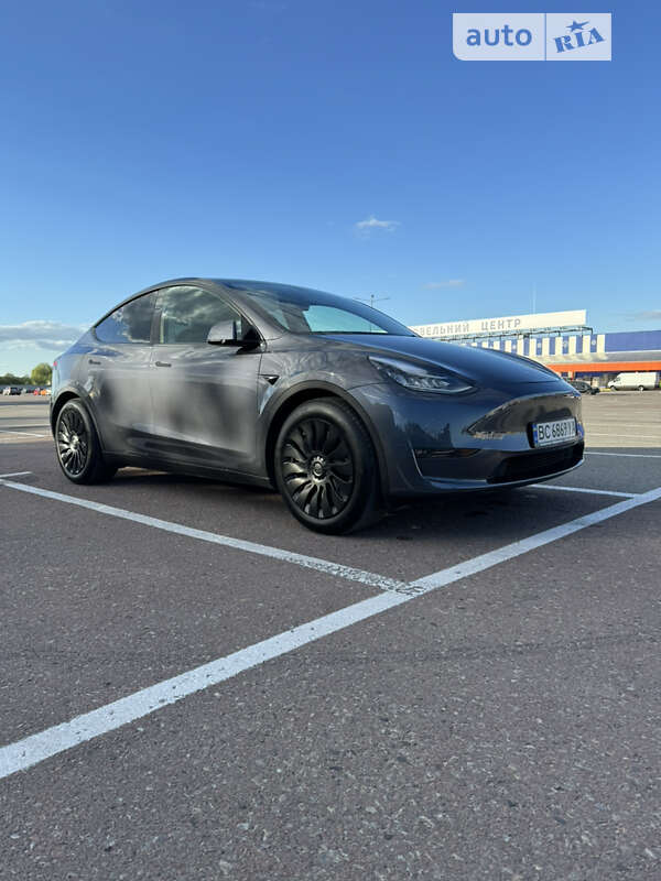 Позашляховик / Кросовер Tesla Model Y 2021 в Львові