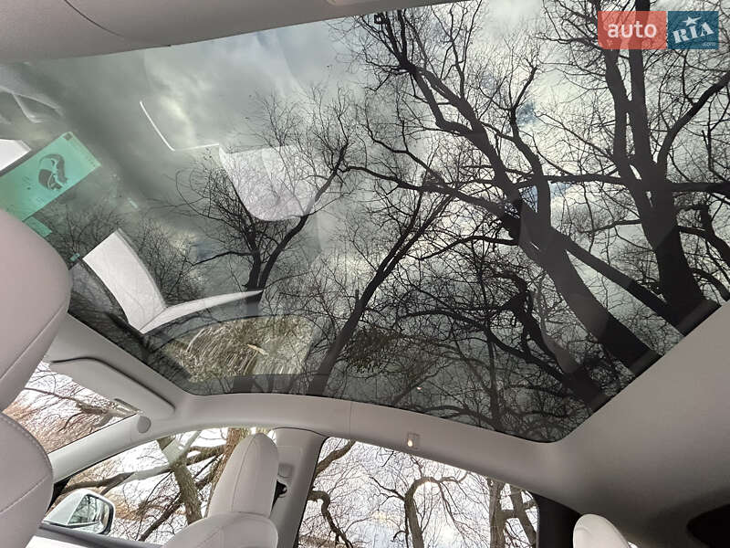 Позашляховик / Кросовер Tesla Model Y 2022 в Черкасах