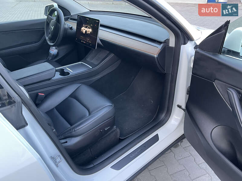 Позашляховик / Кросовер Tesla Model Y 2022 в Хмельницькому