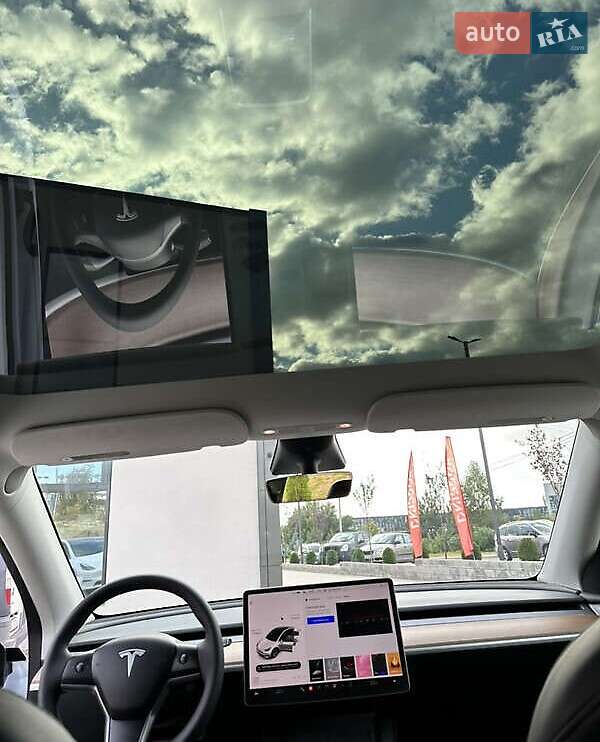 Внедорожник / Кроссовер Tesla Model Y 2023 в Киеве