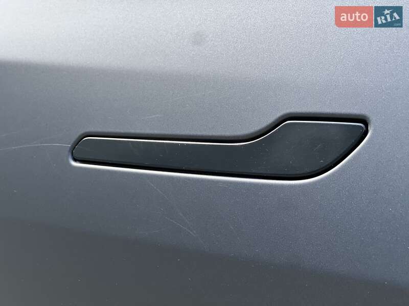 Внедорожник / Кроссовер Tesla Model Y 2022 в Киеве