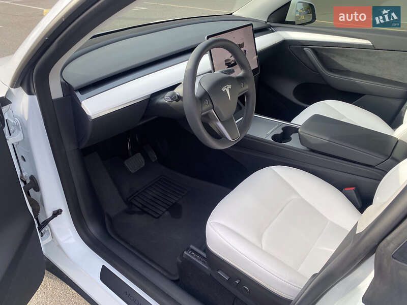Внедорожник / Кроссовер Tesla Model Y 2022 в Киеве