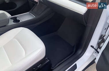 Внедорожник / Кроссовер Tesla Model Y 2022 в Киеве