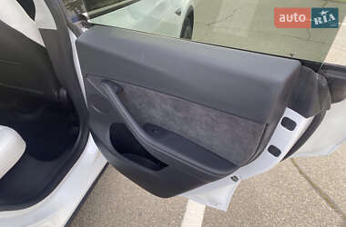 Внедорожник / Кроссовер Tesla Model Y 2022 в 