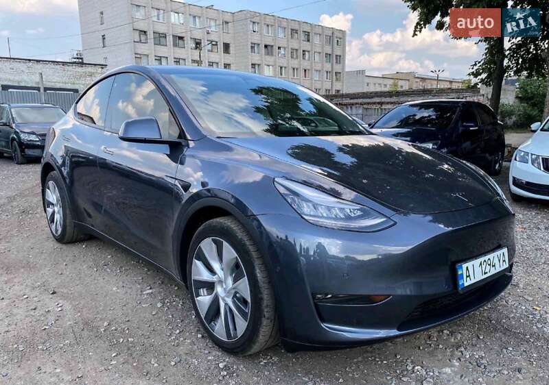 Tesla Model Y 2020