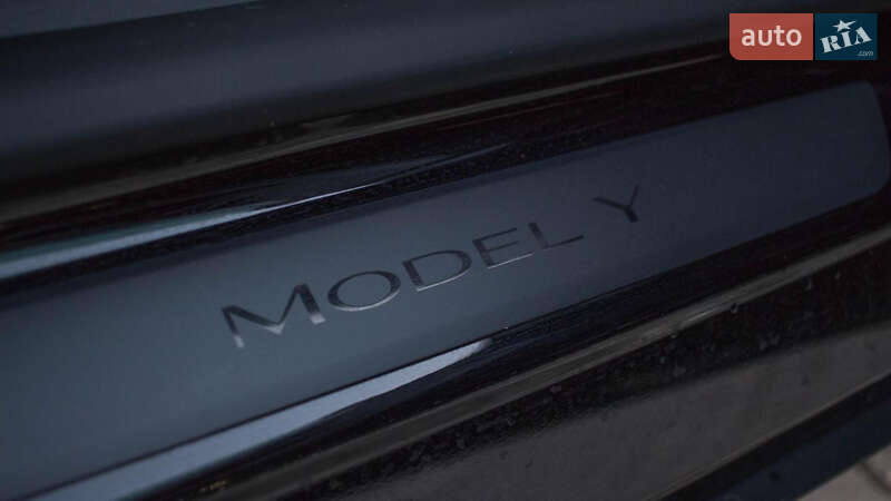 Внедорожник / Кроссовер Tesla Model Y 2023 в Хусте