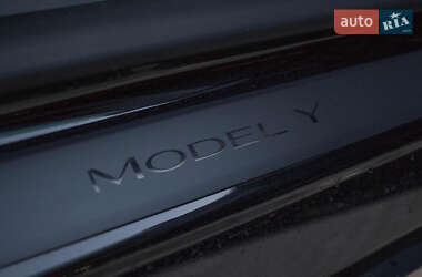 Внедорожник / Кроссовер Tesla Model Y 2023 в 