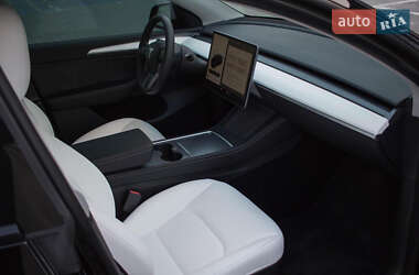 Внедорожник / Кроссовер Tesla Model Y 2023 в 