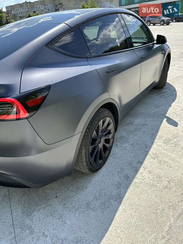 Внедорожник / Кроссовер Tesla Model Y 2023 в Дрогобыче