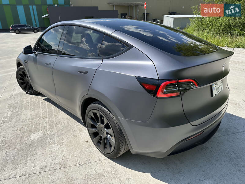 Внедорожник / Кроссовер Tesla Model Y 2023 в Дрогобыче