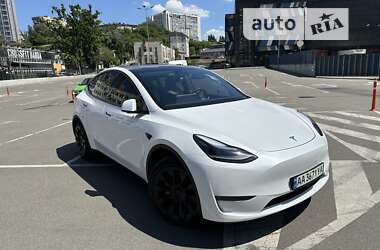 Внедорожник / Кроссовер Tesla Model Y 2022 в Киеве