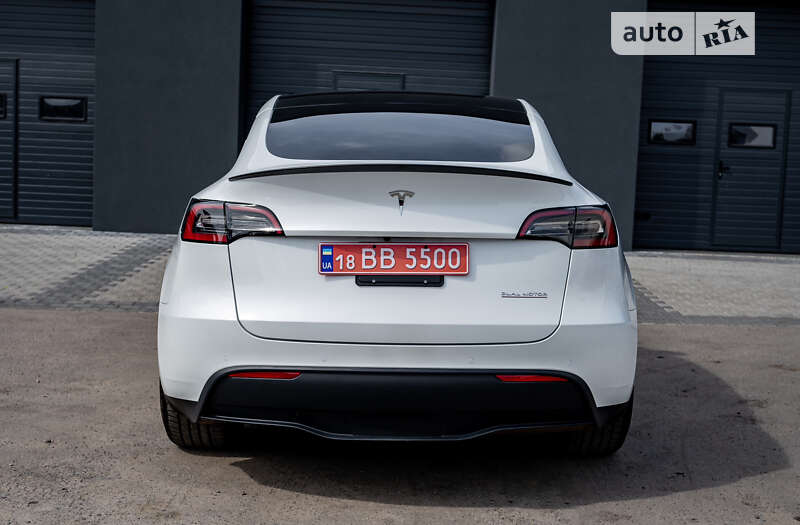 Внедорожник / Кроссовер Tesla Model Y 2022 в Киеве