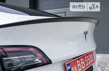 Позашляховик / Кросовер Tesla Model Y 2022 в 