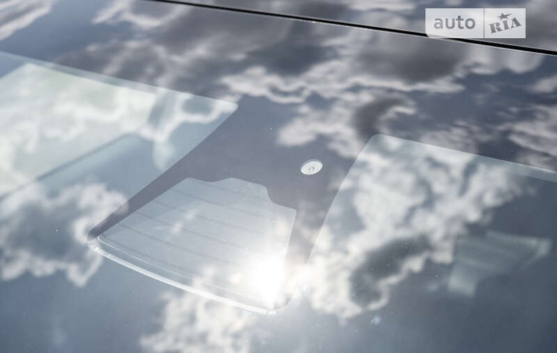 Внедорожник / Кроссовер Tesla Model Y 2022 в Киеве