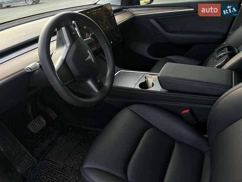 Позашляховик / Кросовер Tesla Model Y 2023 в Самарі фото 9 Позашляховик / Кросовер Tesla Model Y 2023 в Самарі