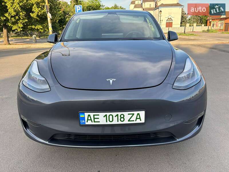 Внедорожник / Кроссовер Tesla Model Y 2023 в Новомосковске